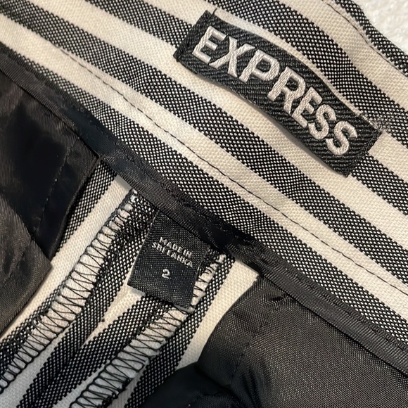 Express shorts size 2 - Picture 4 of 4